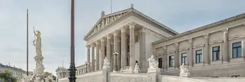 Parlament, Fassade