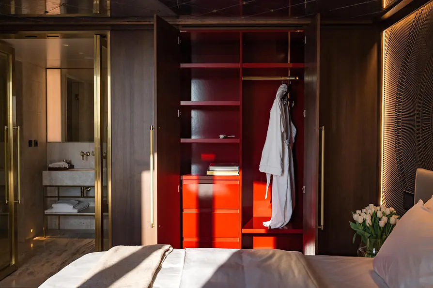 Marion Payr Hotel Almanac Palais Vienna, Zimmer, Schrank